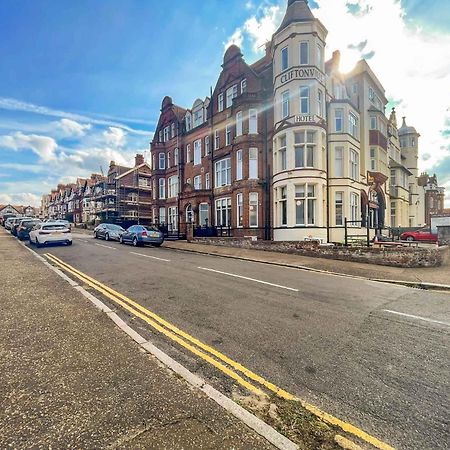 Host & Stay - Cromer Town, Apartment 1 Екстер'єр фото